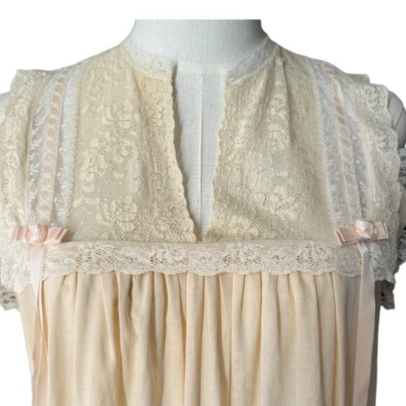 Vintage 50's Christian Dior cream & pink lace long nightgown size small - Picture 6 of 16